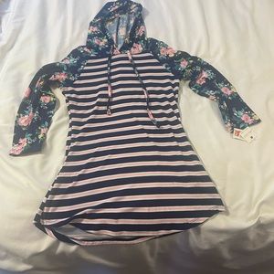 NWT ultra flirt shirt size small